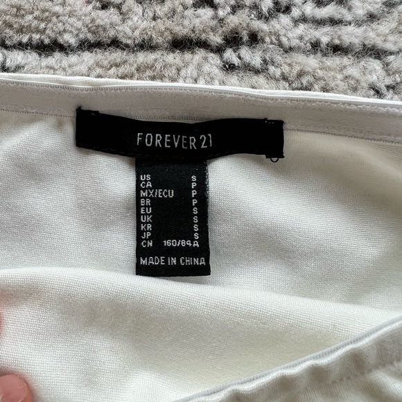 NWT Festive long sleeve shirt with feather cuff - Picture 4 of 5